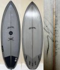 【名作モデル！】SYSTM / Burnerモデル 5'6"両面ティント&5フィン美品が激安！