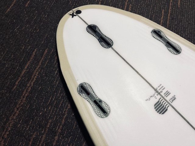 画像2: 【最新モデル】DRAFT // New Round Menace Twin+1 5'6" Fomura-1ブランク指定 